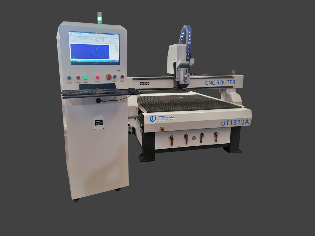 1400X2500mm Chế biến gỗ Máy định tuyến CNC cho nội thất bằng gỗ Động cơ lai